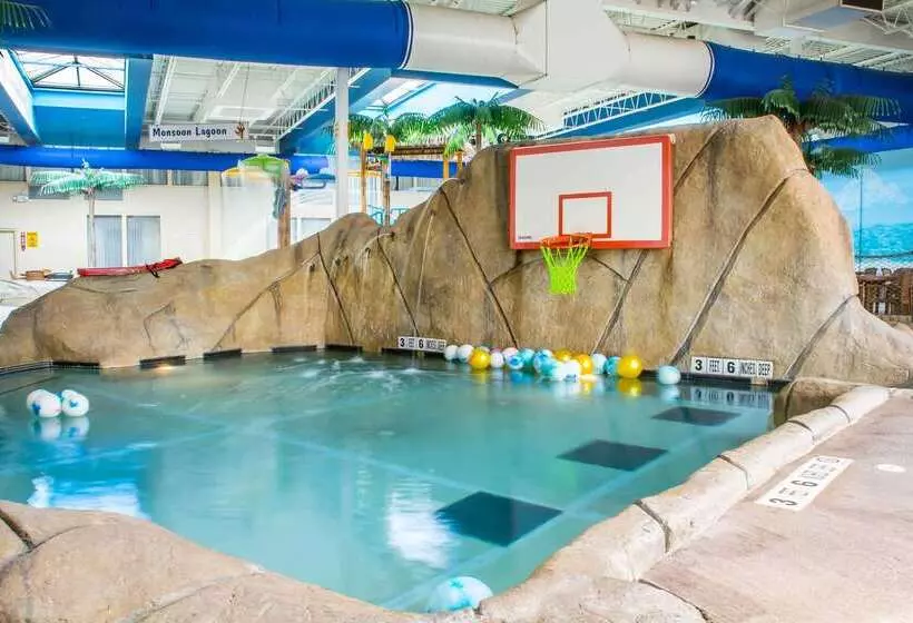 Hotel Quality Inn & Suites Palm Island Indoor Waterpark