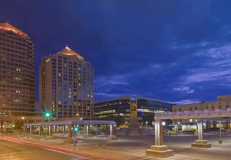 Отель The Clyde