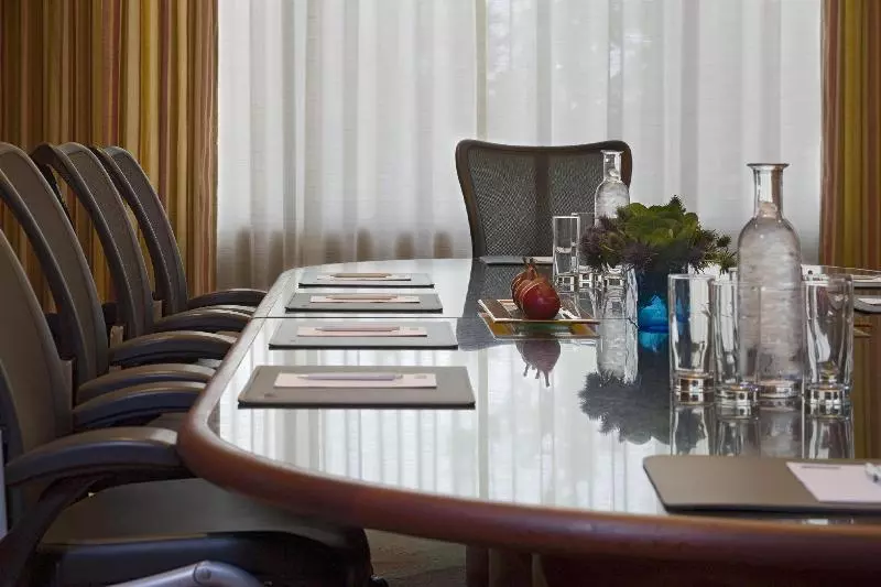 Отель The Clyde