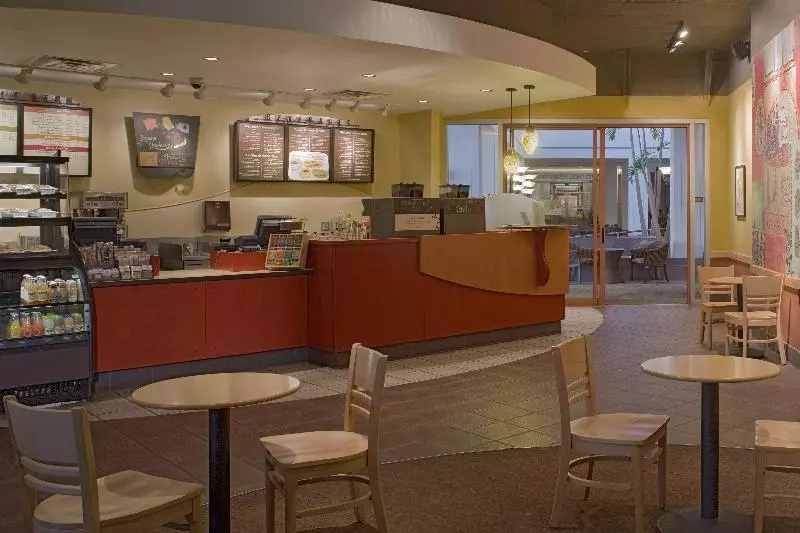 Отель The Clyde