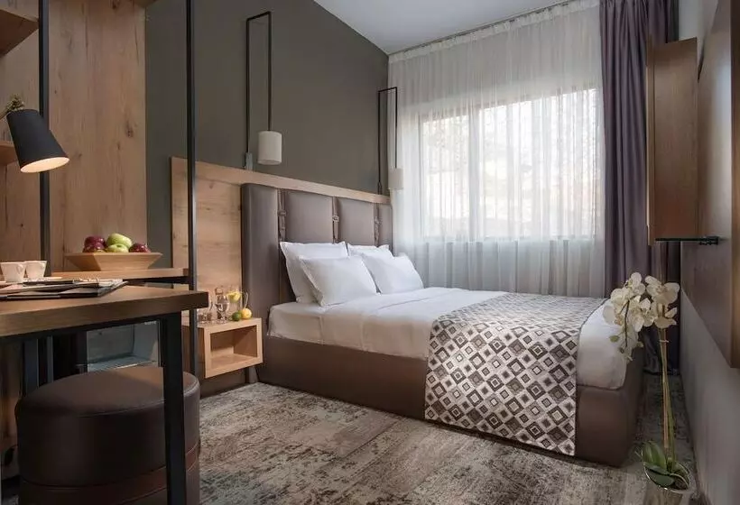 The Stay Boutique Hotel Central Square Free Compliments Free Wi Fi Top Location Available Pa