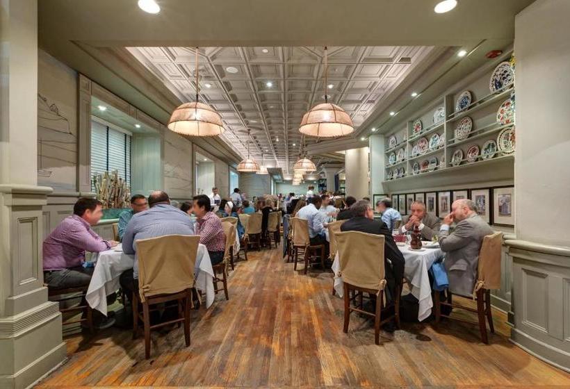 ホテル Wellington