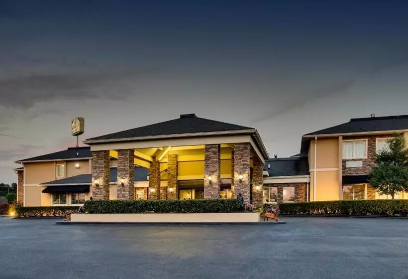 호텔 Wingfield Inn & Suites