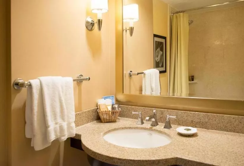 Pacific Palms Resort And Golf Club