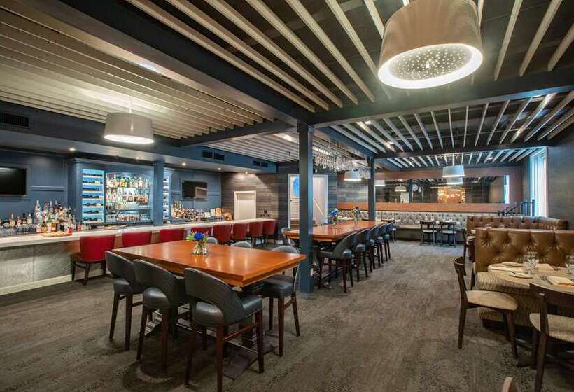 The Burgundy Hotel, Tapestry Collection By Hilton