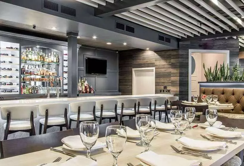 The Burgundy Hotel, Tapestry Collection By Hilton