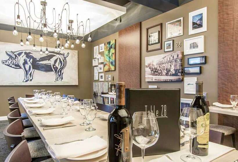 The Burgundy Hotel, Tapestry Collection By Hilton