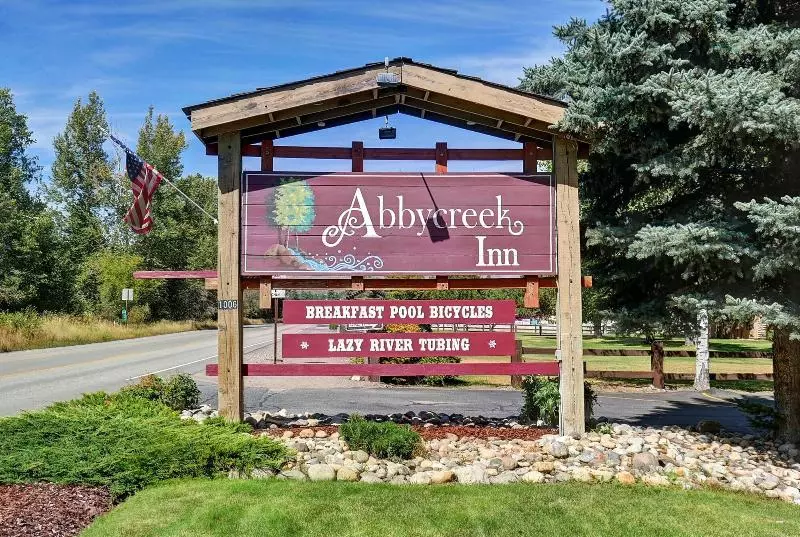Отель Abbycreek Inn