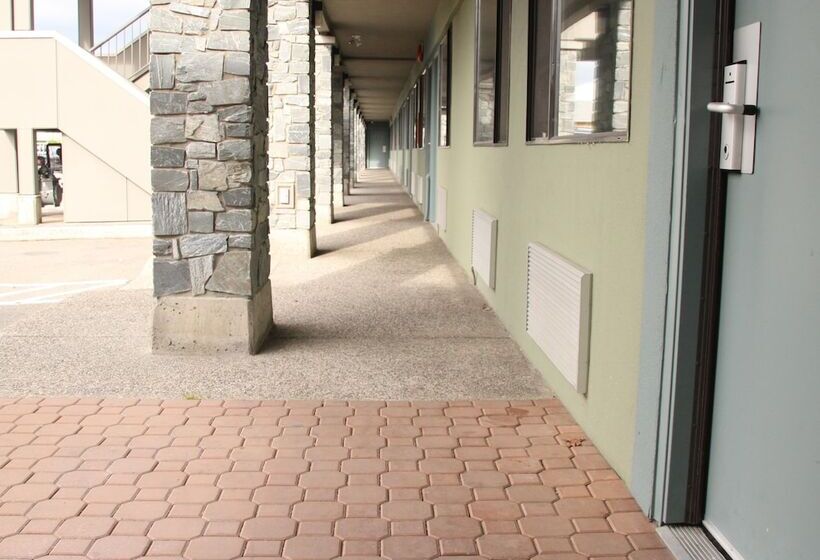 ホテル Accent Inns Kelowna