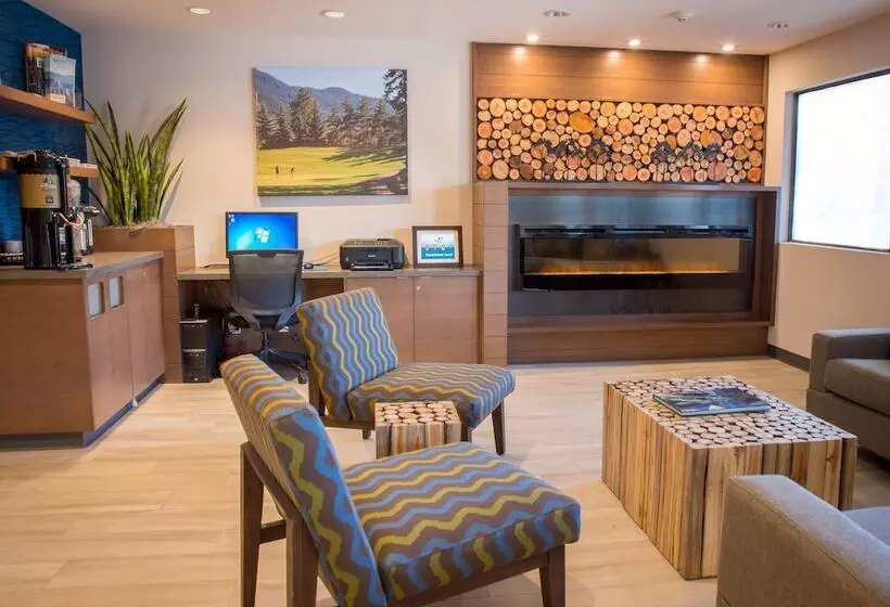 호텔 Accent Inns Kelowna