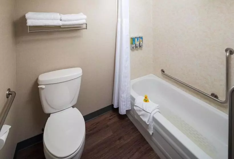 호텔 Accent Inns Kelowna