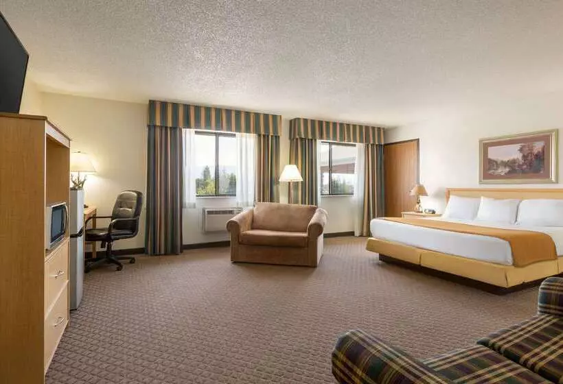 Отель Baymont By Wyndham Whitefish