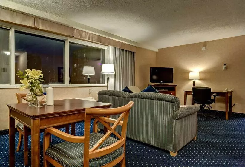 בית מלון כפרי Best Western Plus Suites Downtown Calgary