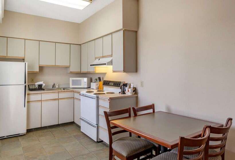 هتل Comfort Inn & Suites Seattle North