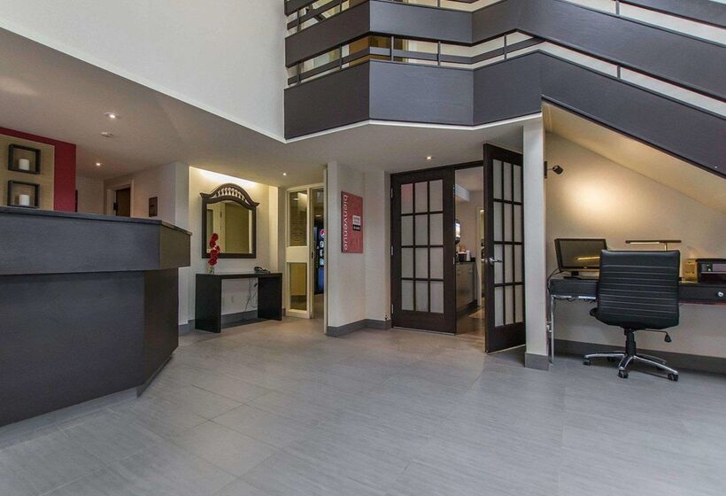 Отель Comfort Inn Val D Or