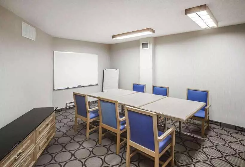 酒店 Comfort Inn West