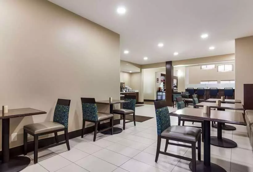 هتل Comfort Suites