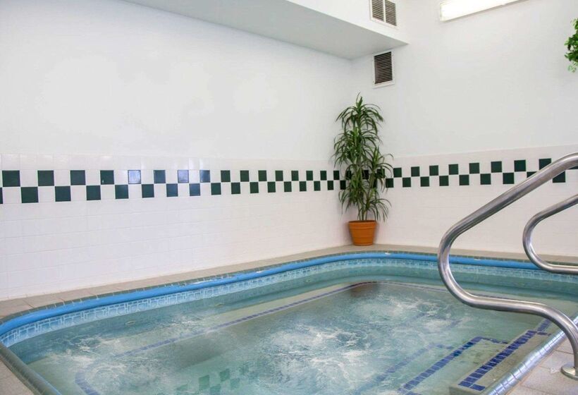 호텔 Comfort Suites