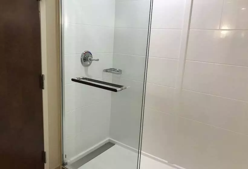 בית מלון כפרי Comfort Suites