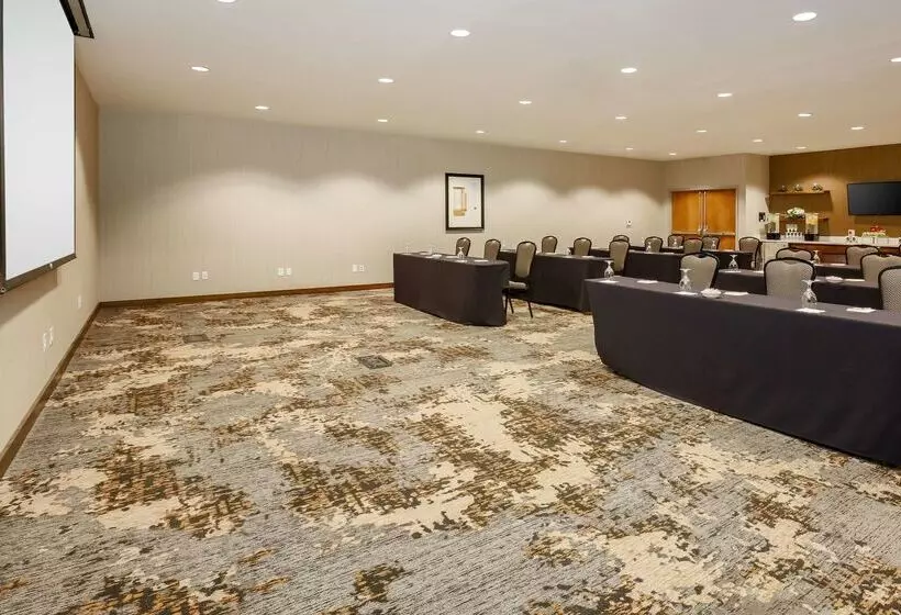 Hotel Doubletree Suites By Hilton Sacramento – Rancho Cordova