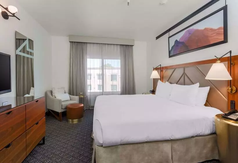 Hotel Doubletree Suites By Hilton Sacramento – Rancho Cordova