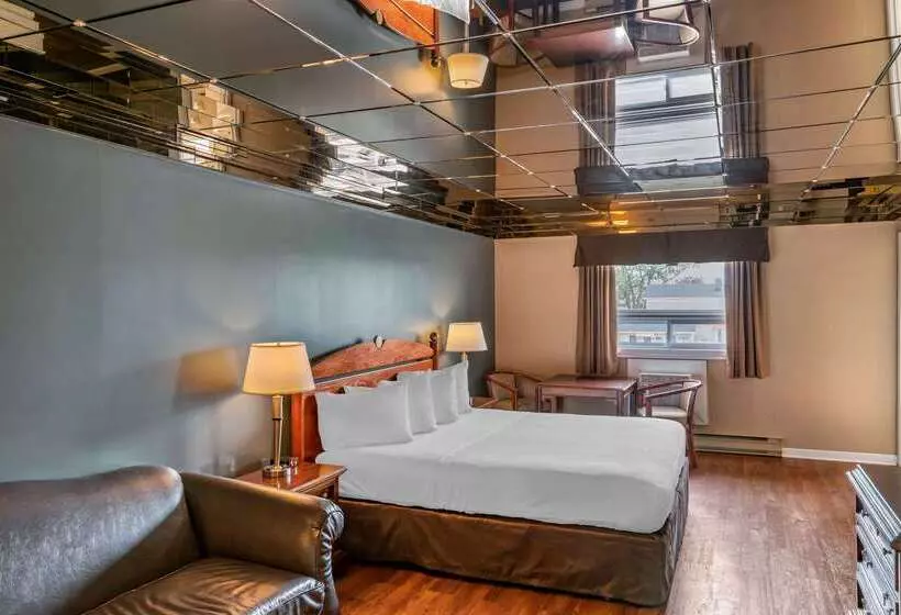 בית מלון כפרי Econo Lodge