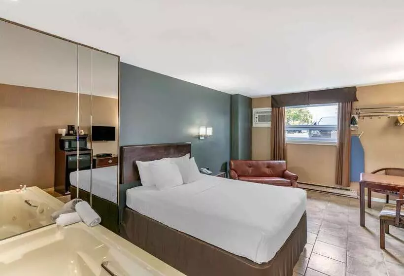 בית מלון כפרי Econo Lodge