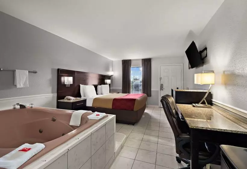 Отель Econo Lodge