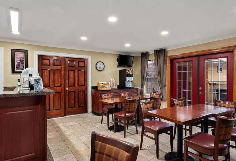 Отель Econo Lodge