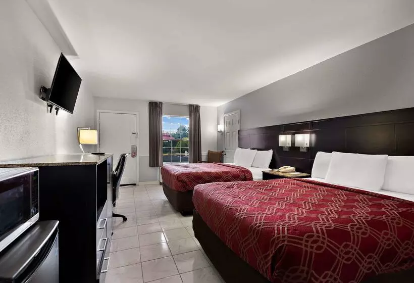 Отель Econo Lodge