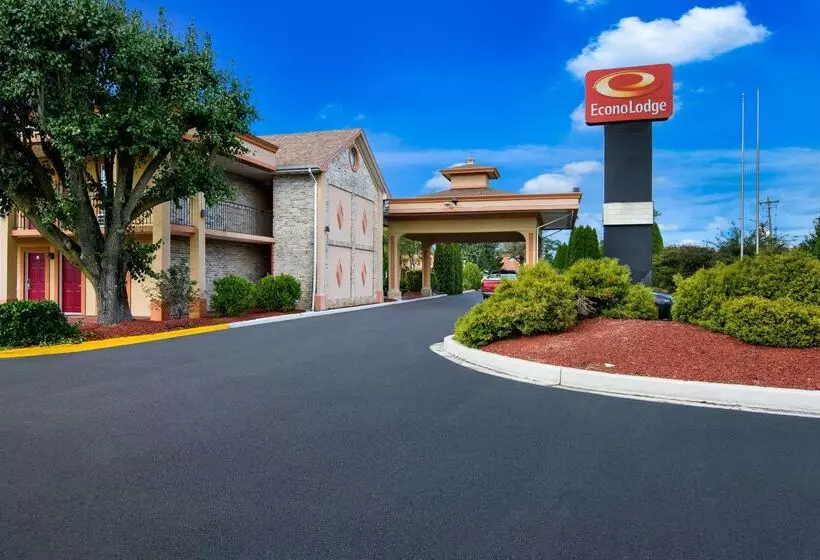 Отель Econo Lodge