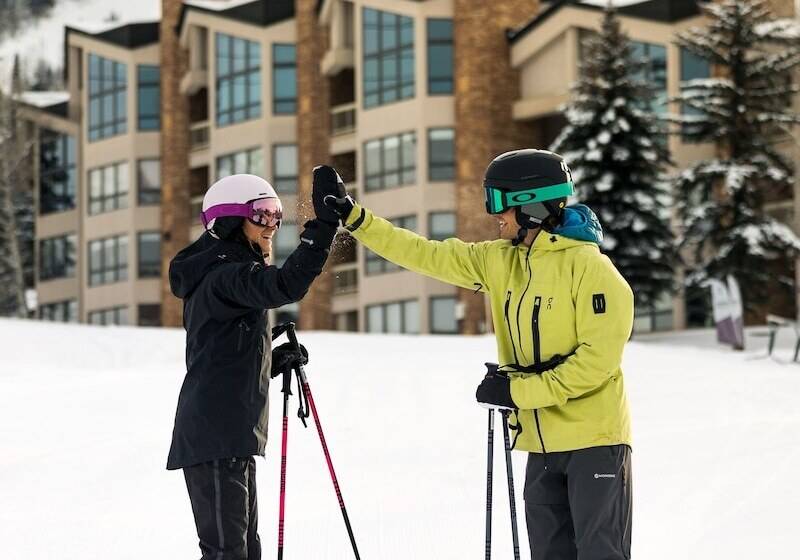 هتل Gravity Haus Steamboat