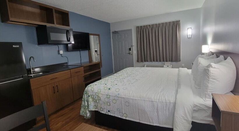 هتل Hometowne Studios By Red Roof Egg Harbor–atlantic City Airport