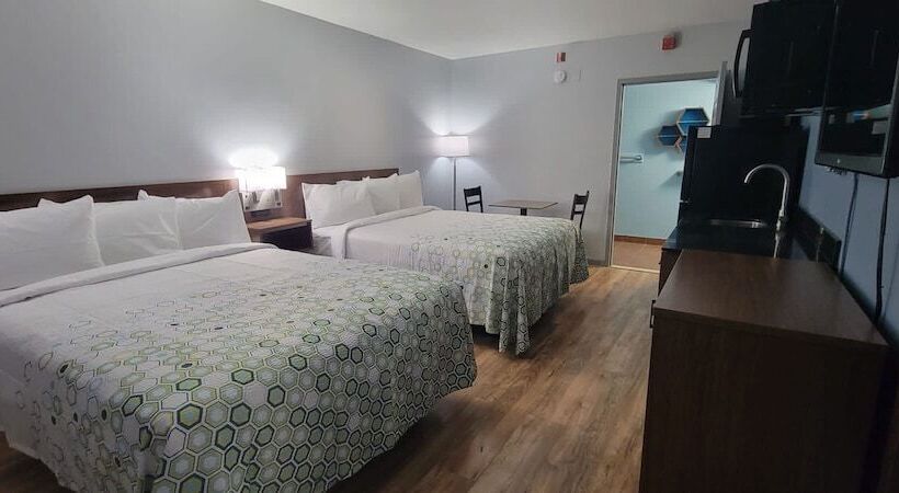 هتل Hometowne Studios By Red Roof Egg Harbor–atlantic City Airport