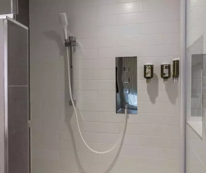 هتل Hôtel & Suites Normandin Québec