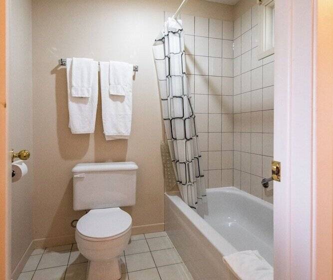 فندق La Roche Pleureuse