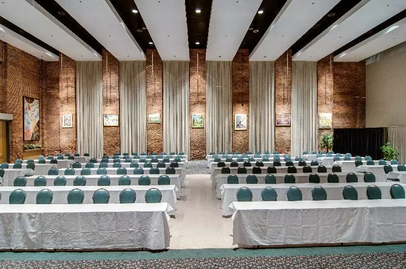 ホテル Hôtel Moco Valleyfield