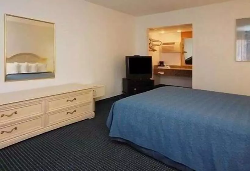 هتل Quality Inn