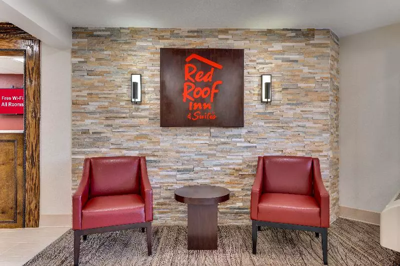هتل Red Roof Inn & Suites Newport   Middletown, Ri