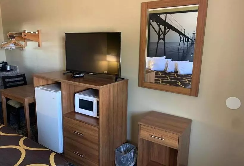 酒店 Super 8 By Wyndham Petoskey