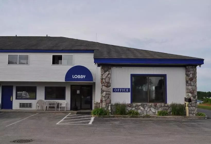 酒店 Super 8 By Wyndham Petoskey