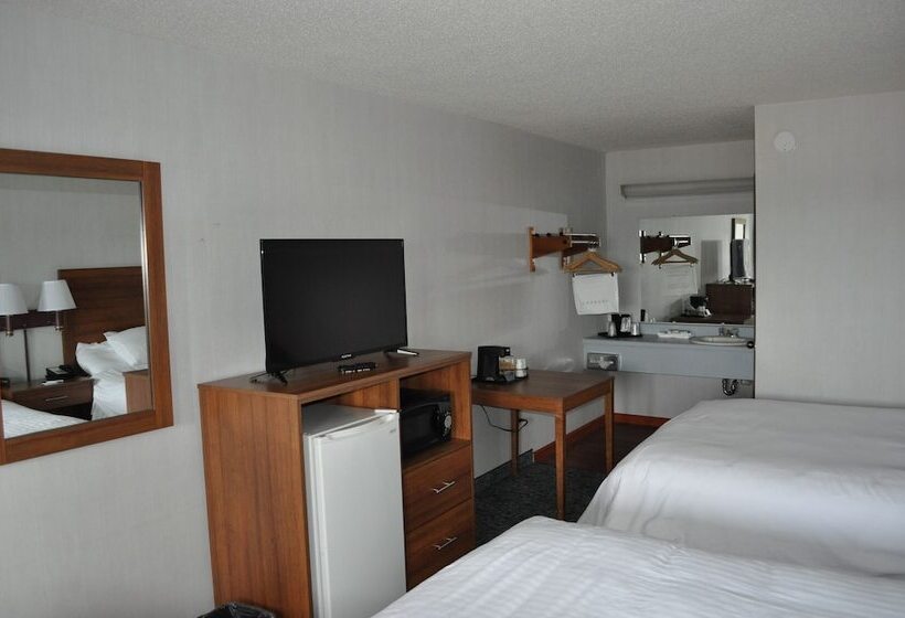 酒店 Super 8 By Wyndham Petoskey