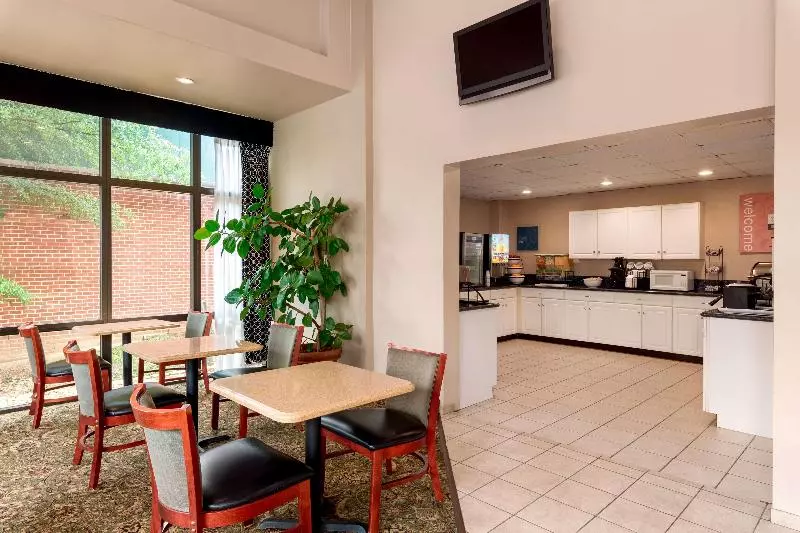 호텔 Wingate By Wyndham Williamsburg