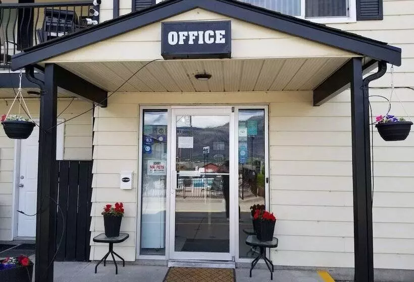 Lakeview Motel & Suites