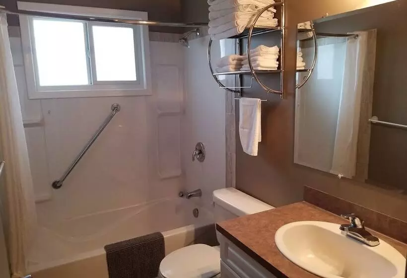 Lakeview Motel & Suites