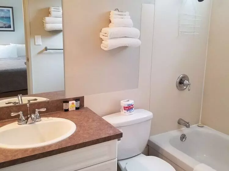 Lakeview Motel & Suites