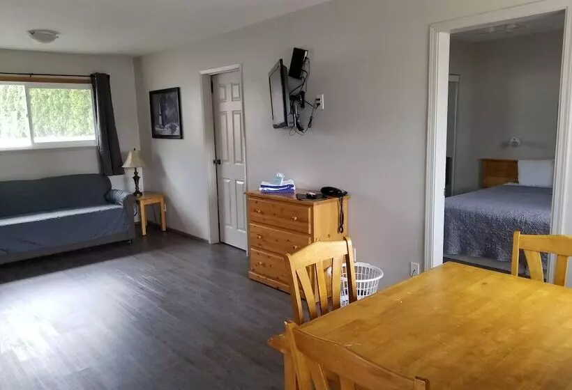 Lakeview Motel & Suites