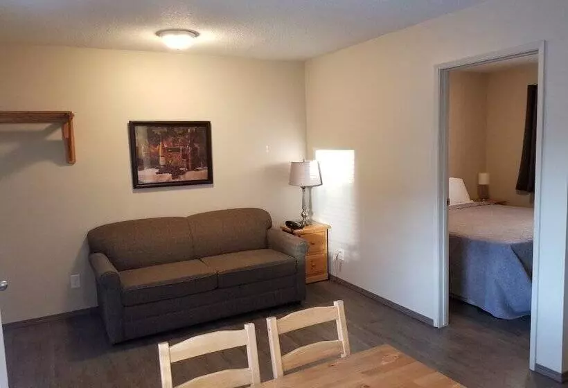 Lakeview Motel & Suites