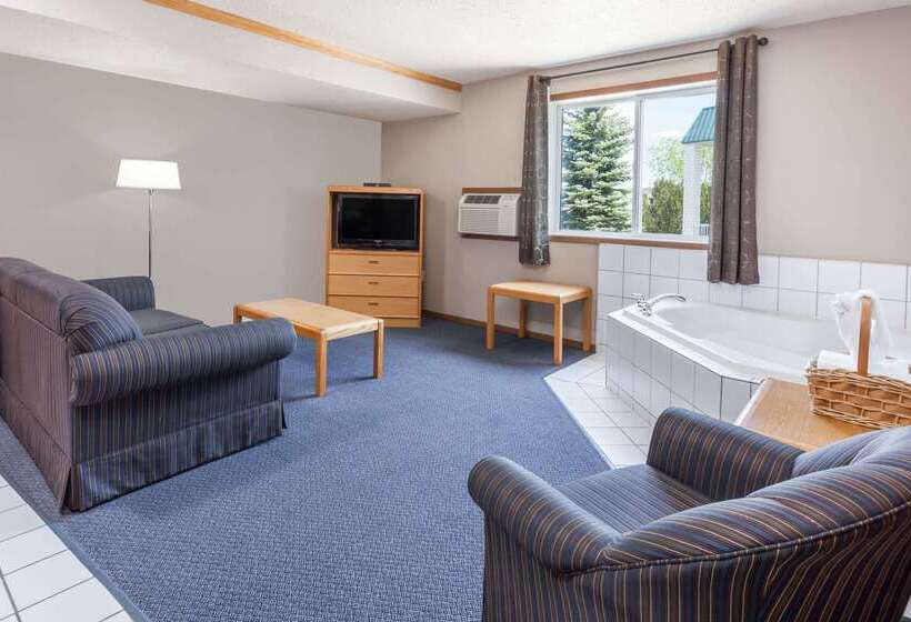 מוטל Super 8 By Wyndham Medicine Hat Ab