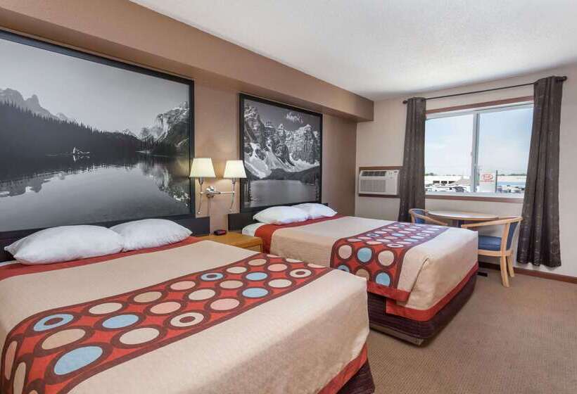 מוטל Super 8 By Wyndham Medicine Hat Ab